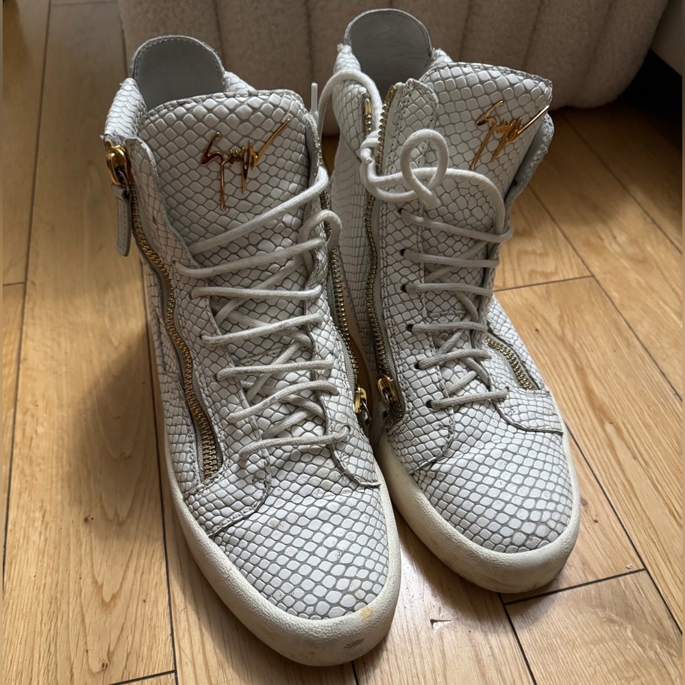 Giuseppe Zanotti Men's White High-Top Snakeskin Sneaker Shoe